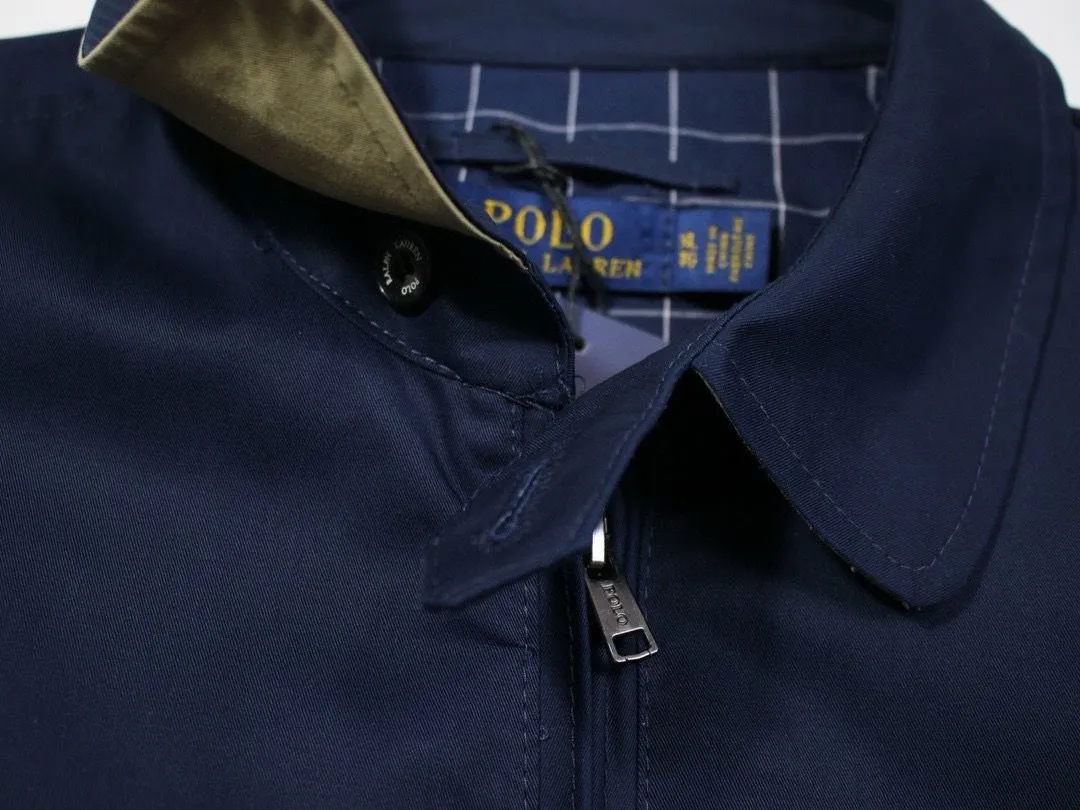P306 💰Ralph Lauren/Ralph Lauren American vintage classic lapel old cadre retro jacket. Classic design. Timeless classic. The cotton fabric is thick and wide, showing a sense of vintage. The collar and cuffs are decorated with colorful plaid. It looks good on both men and women. Wear it as comfortable as you want. It focuses on relaxed retro YYDS. One piece for both men and women. An indispensable piece for autumn and winter. The most popular jacket at the moment. One hundred percent cotton twill is thick and thick, ⚠️correctly spaced red and green plaid lining, imported high-density embroidery. The Harrington jacket has a loose fit, is short and fat, and is super versatile. It is clean-fitting and is suitable for both men and women. Color: Black Size: M-XXL Size Length Bust Sleeve length Shoulder width M 67 110 61 L 68 114 62 XL 70 118 63 2XL 72 122 64